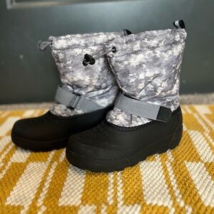 Kid's Frosty Insulated Winter Snow Boot